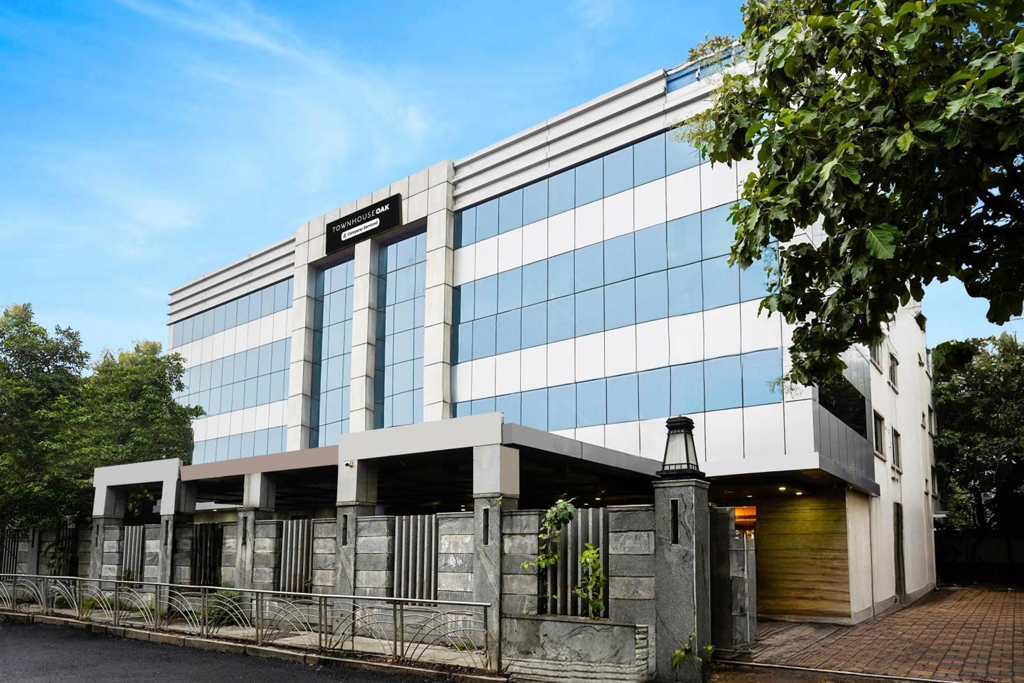 Super Townhouse Oak Alandur Near Chennai Airport Formerly Vijay Park Buitenkant foto
