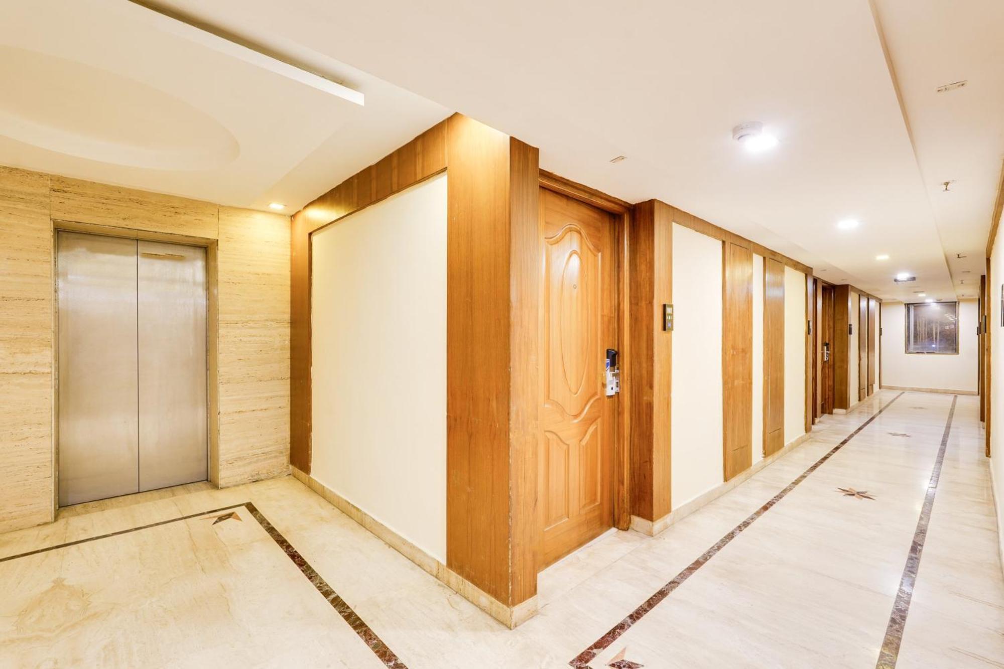 Super Townhouse Oak Alandur Near Chennai Airport Formerly Vijay Park Buitenkant foto